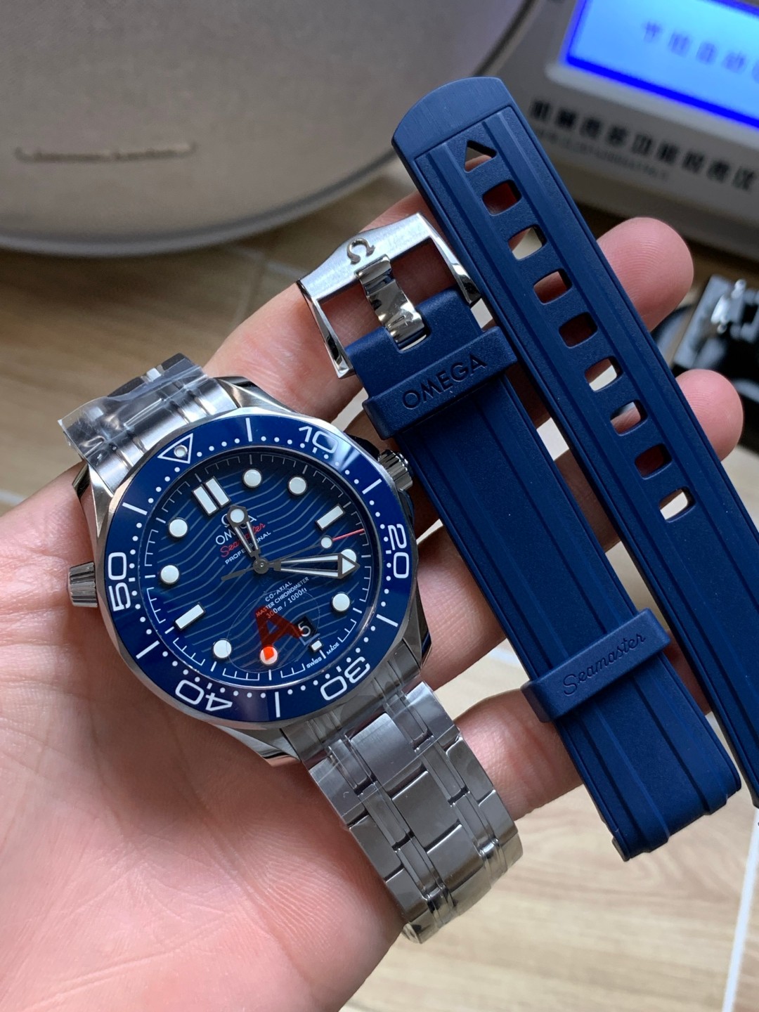 Omega Vs 300 --v4 8800 Movementvs movement ①vs ②vs 54 55 2824 movement41 13 ③ ①vs 8800diameter 5 mm thickness65 9 6m Thickness6.4 75 M ②movement