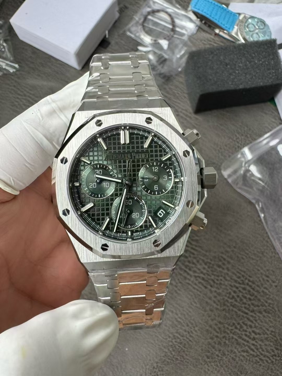 Audemars Piguet Ddfaudemars Piguet26240 4401 Movement6.8 mm thickness, 1-1 2 Movement .watch Diallogo1-1 ,a E 4watch Dial 4 6 Case ,size Strap ,10 ,ap ,logo1-1 Ddf