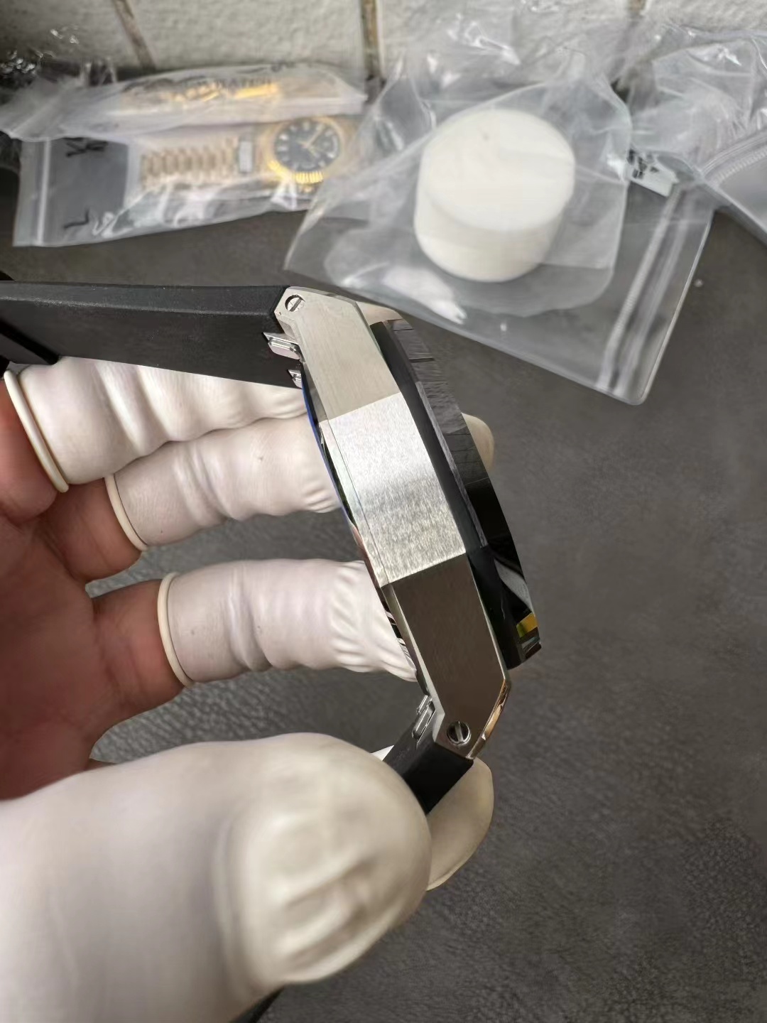 Audemars Piguet Aps 26420 1 Ap tapisserie Watch Dial 42 Case ,ceramic,titanium Crystal,waterproof 100 Strap 2 Chronograph 4401automatic Windingmovement, ,30 12 Date Display 28,800 / 70 Waterproof ,luminous Hands 3 Movement:aps ,movement Mold Opening,watch