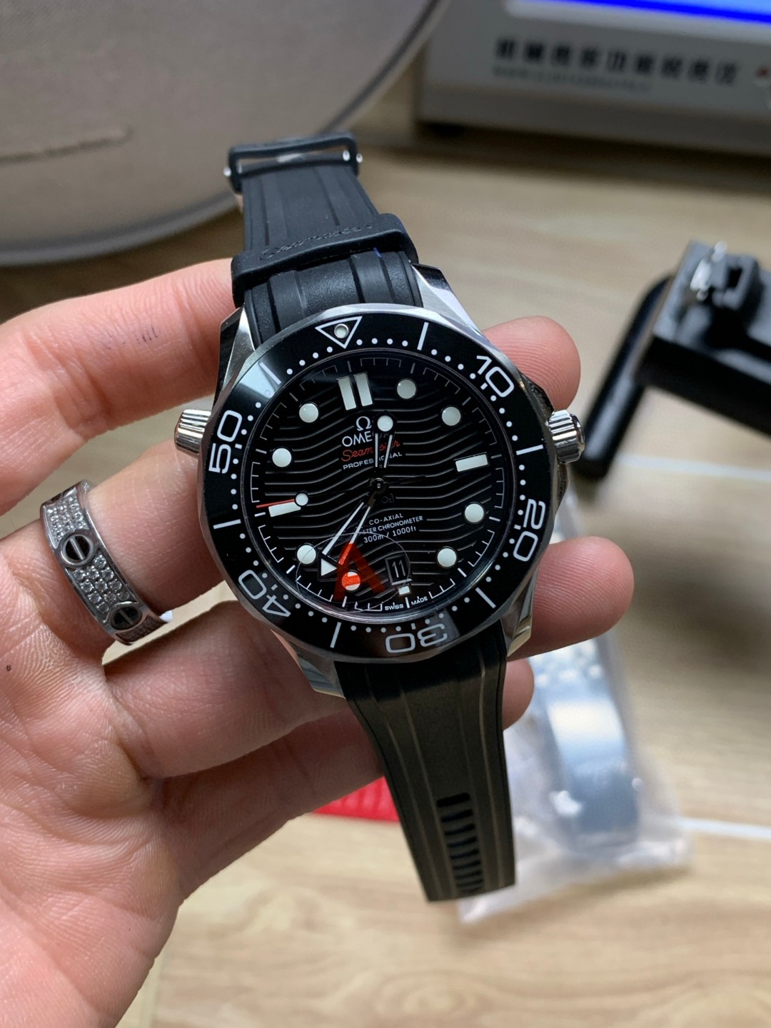 Omega Vs 300 --v4 8800 Movementvs movement ①vs ②vs 54 55 2824 movement41 13 ③ ①vs 8800diameter 5 mm thickness65 9 6m Thickness6.4 75 M ②movement