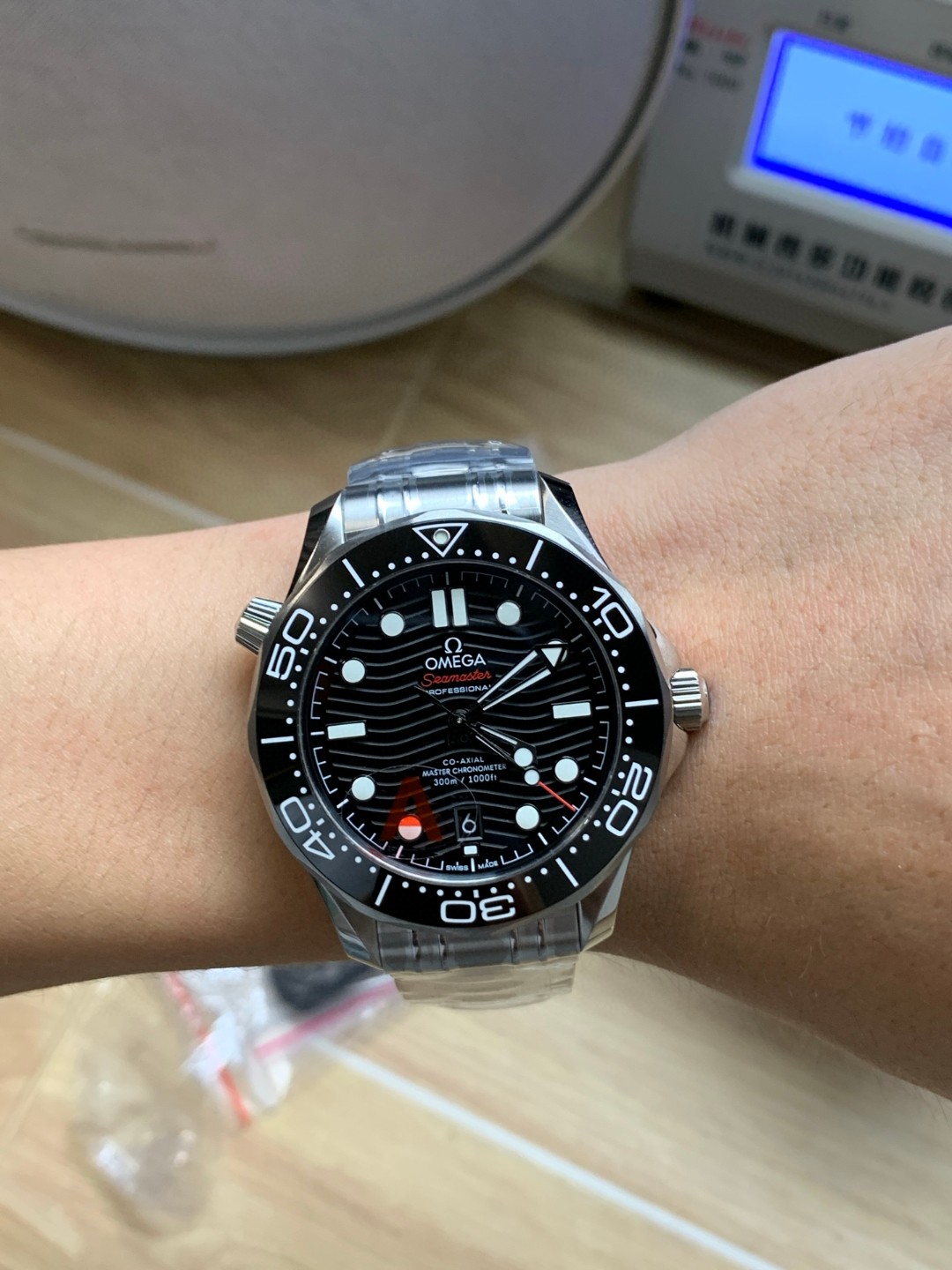 Omega Vs 300 --v4 8800 Movementvs movement ①vs ②vs 54 55 2824 movement41 13 ③ ①vs 8800diameter 5 mm thickness65 9 6m Thickness6.4 75 M ②movement