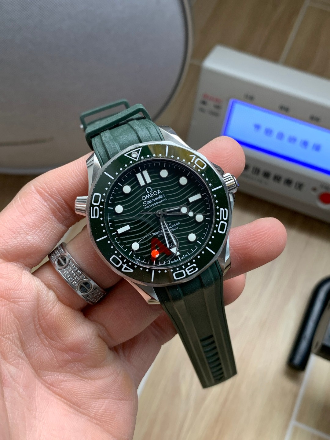 Omega Vs 300 --v4 8800 Movementvs movement ①vs ②vs 54 55 2824 movement41 13 ③ ①vs 8800diameter 5 mm thickness65 9 6m Thickness6.4 75 M ②movement