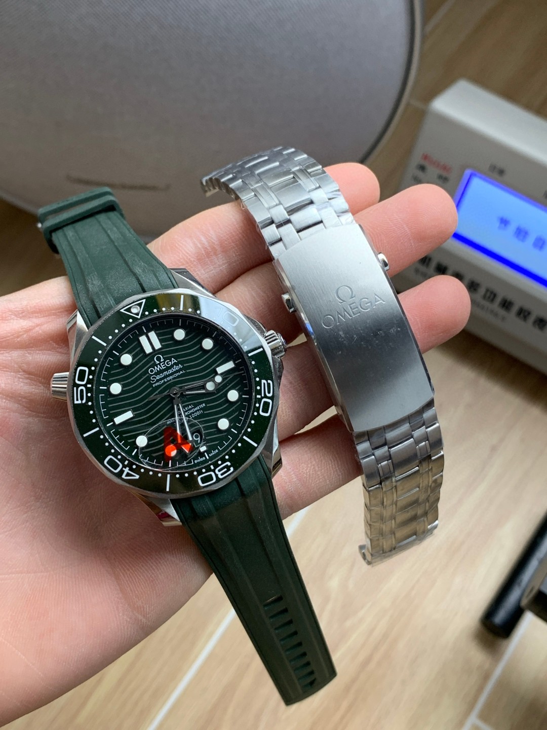 Omega Vs 300 --v4 8800 Movementvs movement ①vs ②vs 54 55 2824 movement41 13 ③ ①vs 8800diameter 5 mm thickness65 9 6m Thickness6.4 75 M ②movement