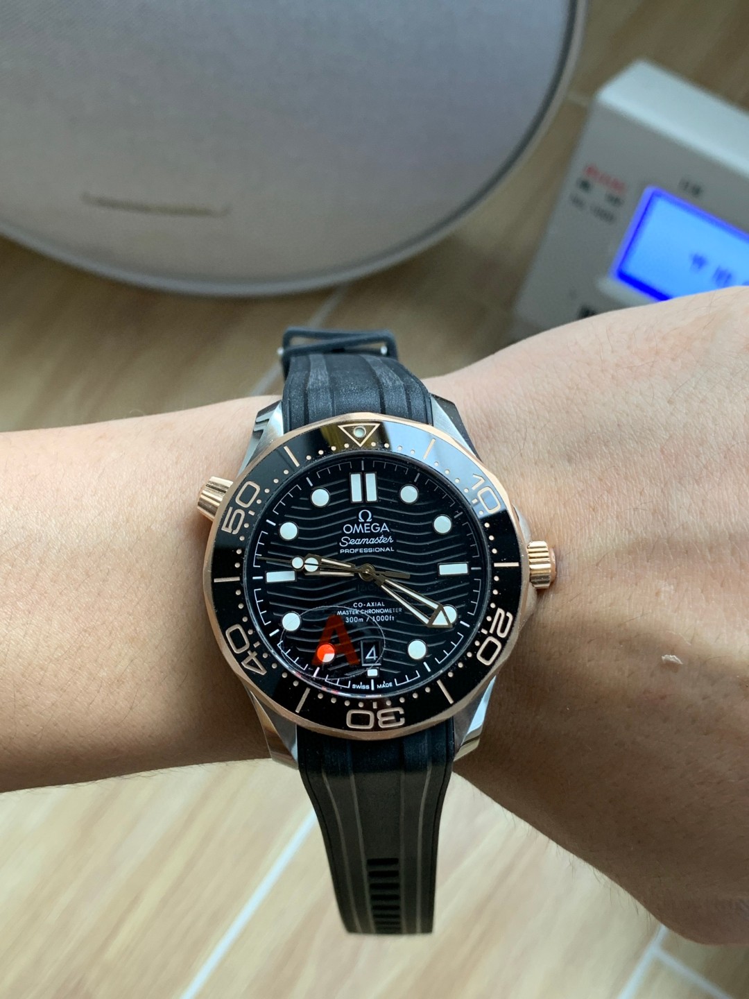 Omega Vs 300 --v4 8800 Movementvs movement ①vs ②vs 54 55 2824 movement41 13 ③ ①vs 8800diameter 5 mm thickness65 9 6m Thickness6.4 75 M ②movement