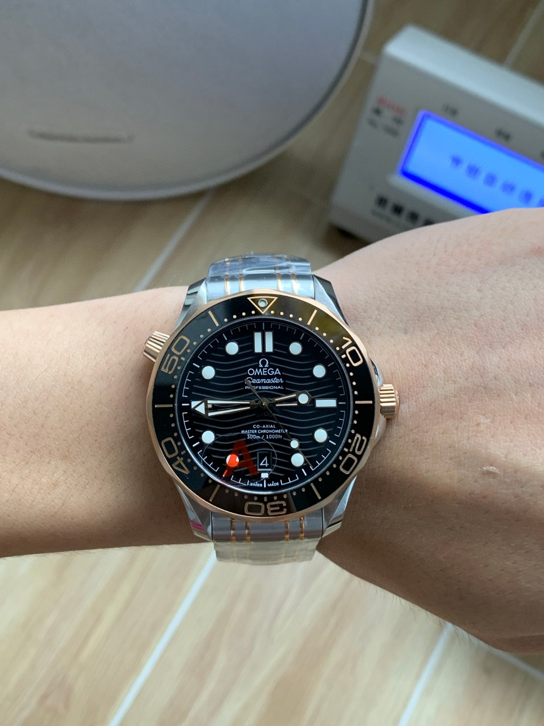 Omega Vs 300 --v4 8800 Movementvs movement ①vs ②vs 54 55 2824 movement41 13 ③ ①vs 8800diameter 5 mm thickness65 9 6m Thickness6.4 75 M ②movement