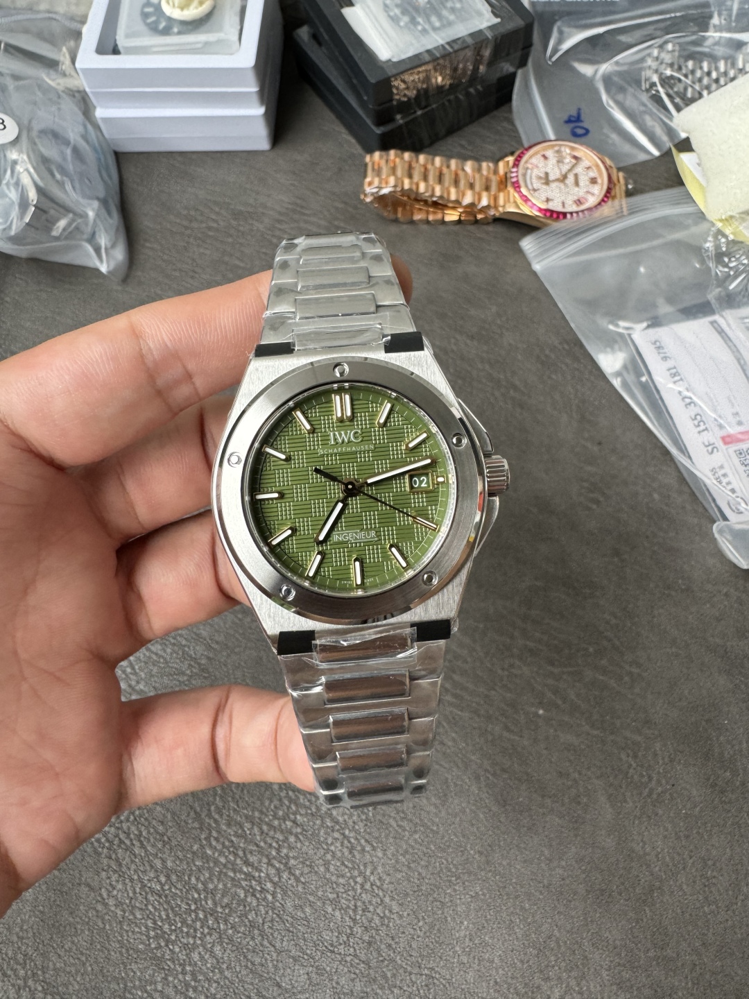 Iwc V7 Ingenieur 2023 Watches Wonders Geneva Gérald Genta 1970 Ref. 40 mm Watch Case .thickness 7 5 H Dial Sl Markers Luminous 70 ,3 ,6 Originalsteel Strapmold Opening, Original, 100 V7 Sw300 movement, V7 2892 V7