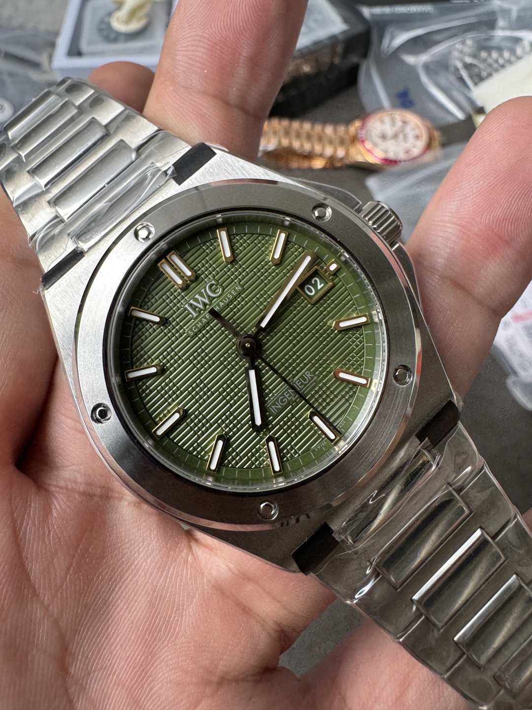 Iwc V7 Ingenieur 2023 Watches Wonders Geneva Gérald Genta 1970 Ref. 40 mm Watch Case .thickness 7 5 H Dial Sl Markers Luminous 70 ,3 ,6 Originalsteel Strapmold Opening, Original, 100 V7 Sw300 movement, V7 2892 V7