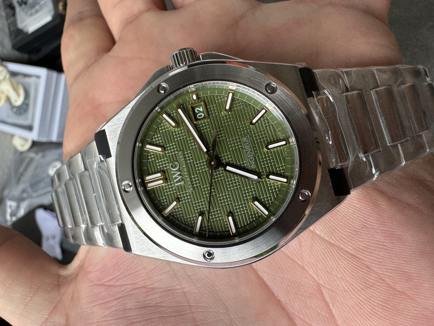 Iwc V7 Ingenieur 2023 Watches Wonders Geneva Gérald Genta 1970 Ref. 40 mm Watch Case .thickness 7 5 H Dial Sl Markers Luminous 70 ,3 ,6 Originalsteel Strapmold Opening, Original, 100 V7 Sw300 movement, V7 2892 V7