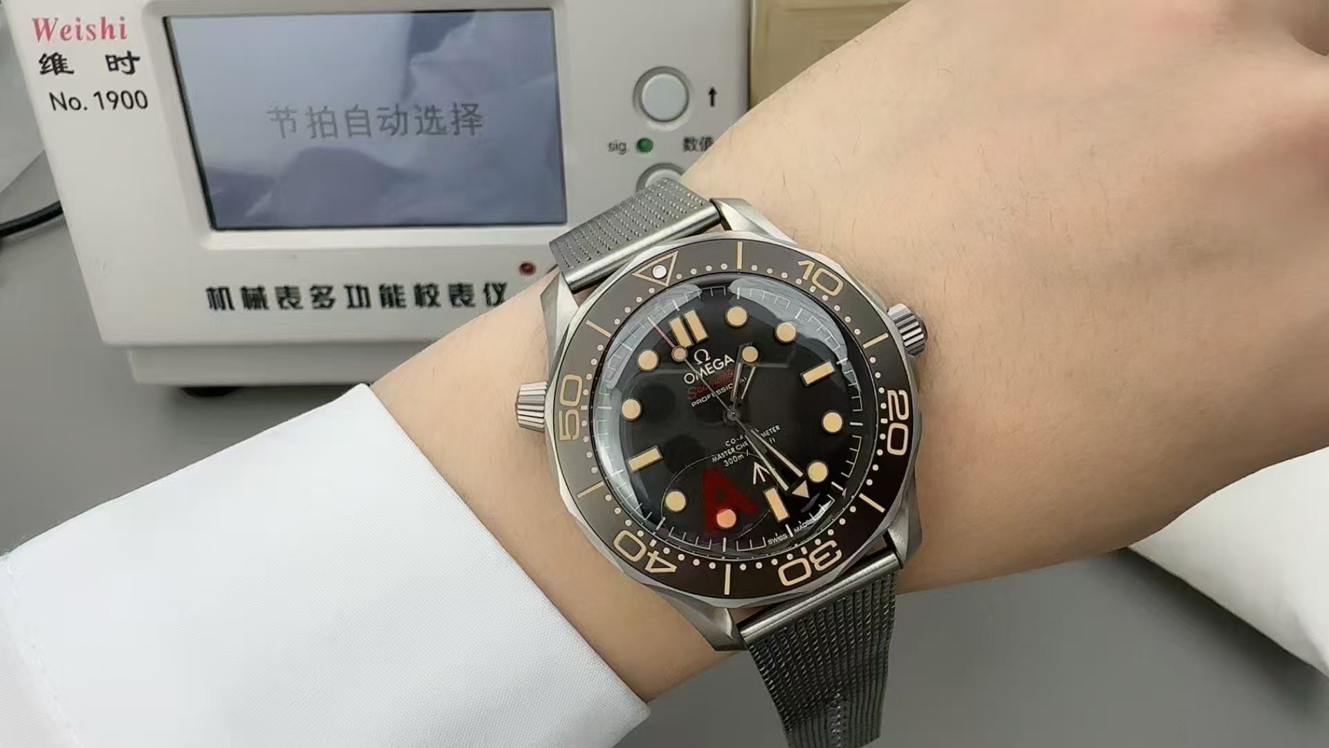 Omega Vs 007--v4 8800 Movementvs movement ①vs ②vs 52 2824 movement41 11 55 ③ ①vs 8800diameter 5 mm ,thickness4.65 0 Mmthickness5.6 ②movement