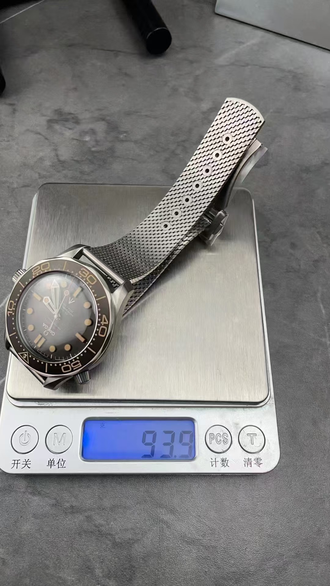 Omega Vs 007--v4 8800 Movementvs movement ①vs ②vs 52 2824 movement41 11 55 ③ ①vs 8800diameter 5 mm ,thickness4.65 0 Mmthickness5.6 ②movement