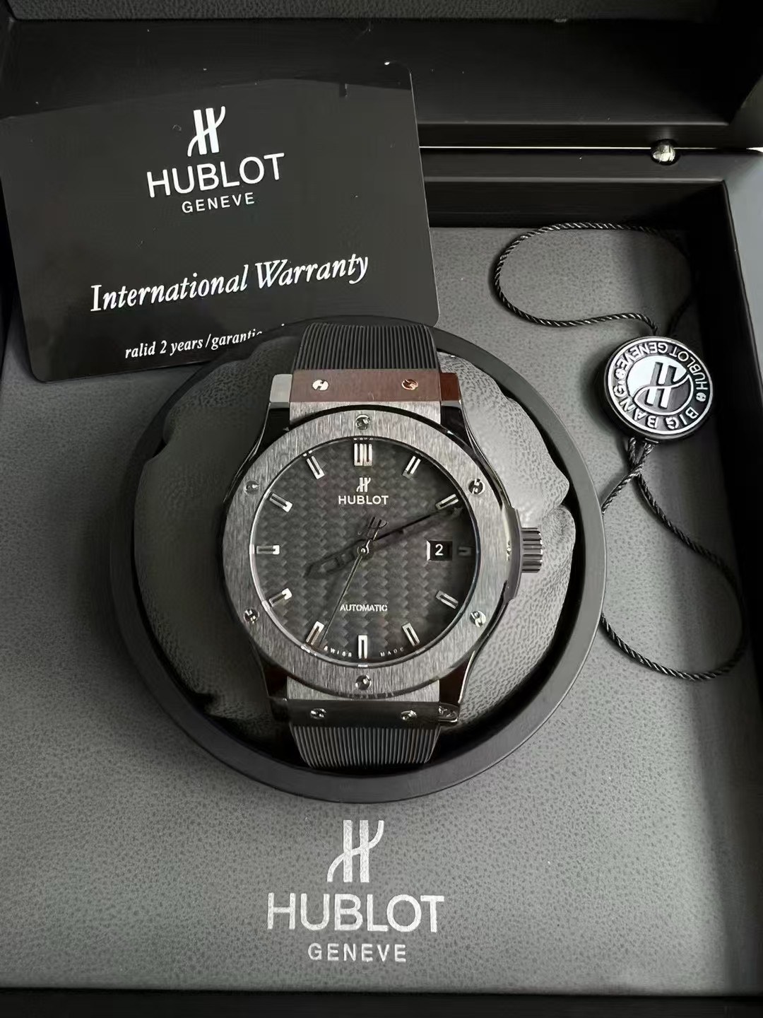 Jjz Hublothublot Classic Fusion cm.jjz Ceramic 3 Original 100 Mechanical 42 ,sizediameter42 mm 6 H Titanium Watch Strap Originalmold Opening Logo Originalseiko Iptitanium Dial 4 Movementhub1110 Movement Sw300-1, 2892 Hublot Attar United Limited Edition