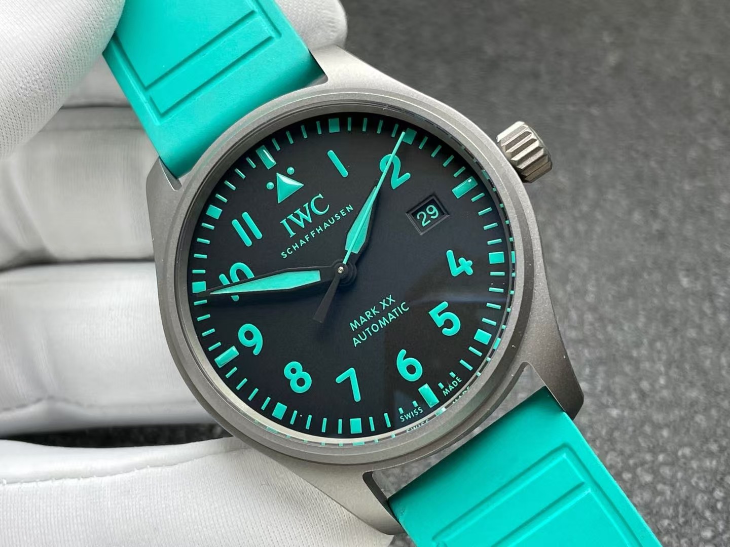 Iwc Iwciwc Iw328210 :iwc- Amg F1 Watch Case: Size:40 68 Mm Crystal: Clasp: Strap: Movement: Citizen9015 M Gramf1 99 A ① Cnc ② Markers Luminous 9 12 100 ③ Diamond