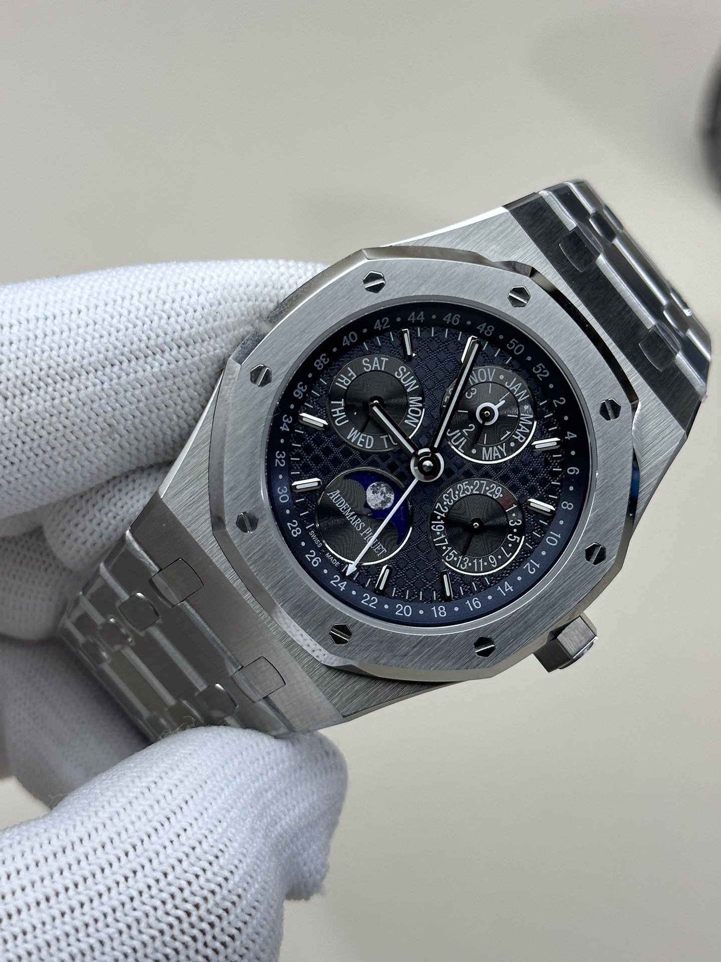 Audemars Piguet Bbraudemars :26574st.oo.1220st.03 Watch Case, 316l ,diameter41 .thickness11.4 mm Dial grande Tapisserie Hands Luminous 9015 Calibre 5134automatic Windingmovement