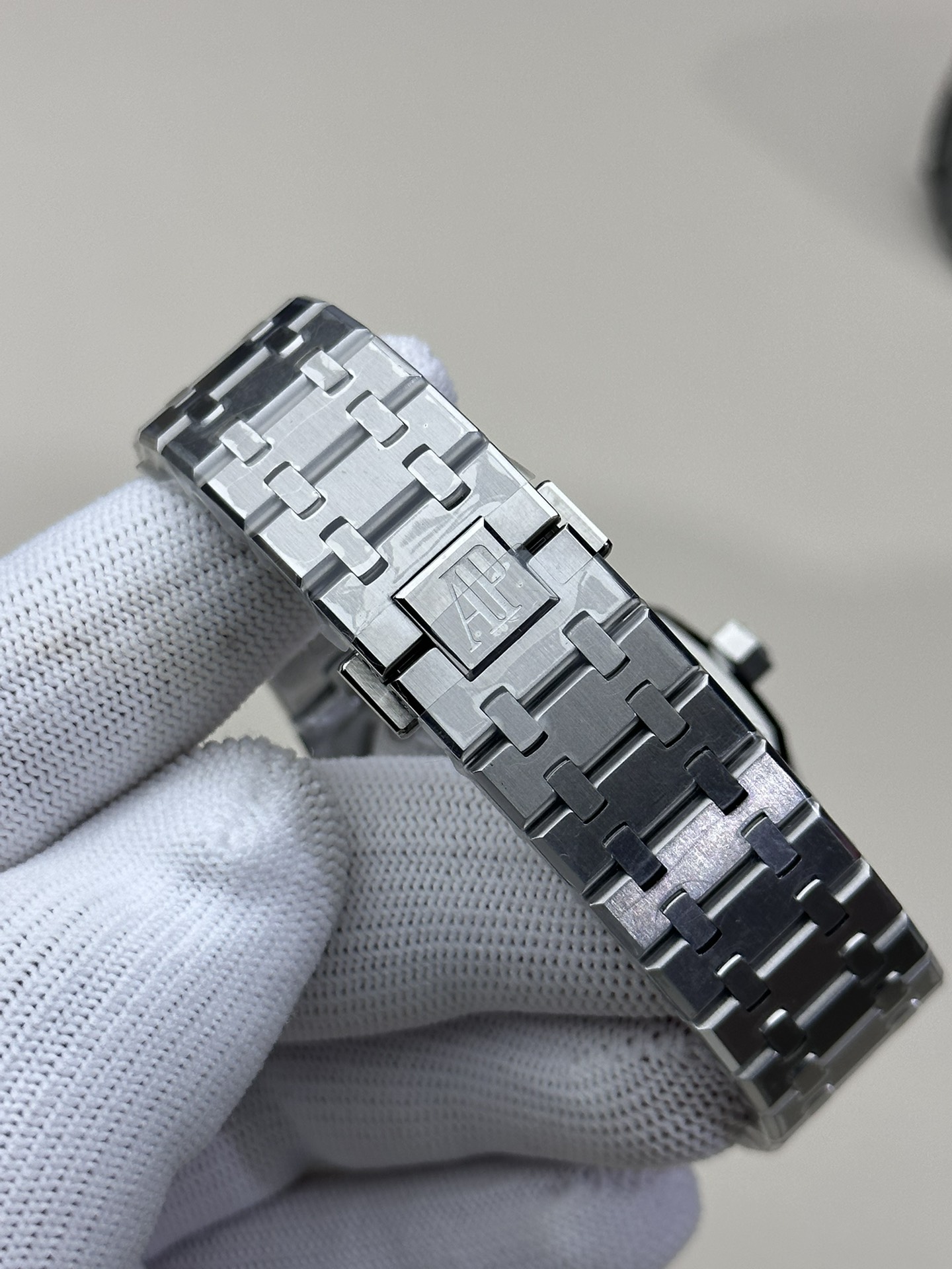 Audemars Piguet Bbraudemars :26574st.oo.1220st.03 Watch Case, 316l ,diameter41 .thickness11.4 mm Dial grande Tapisserie Hands Luminous 9015 Calibre 5134automatic Windingmovement