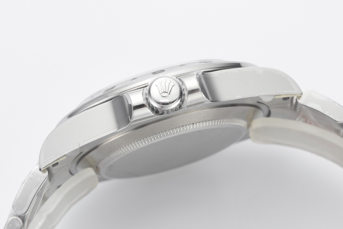 Rolex Clean 226570 2 3285 movement / 126710 movementsize Large Size. 226570-216570 42 mm Watch Hands 2023