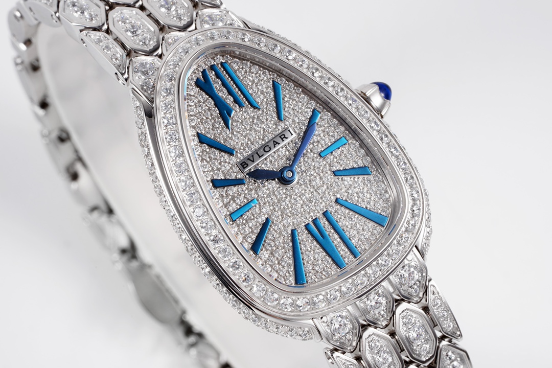 Bulgari Serpentiseduttori Watch Case Size33 ,thickness6.85 1 2 Dial, 3 4 Strap 223 Clasp 5 Quartzmovement 6 Waterproof 30 Bv