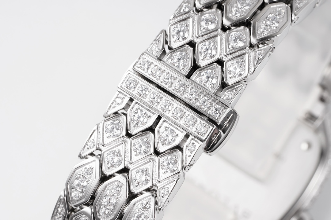 Bulgari Serpentiseduttori Watch Case Size33 ,thickness6.85 1 2 Dial, 3 4 Strap 223 Clasp 5 Quartzmovement 6 Waterproof 30 Bv