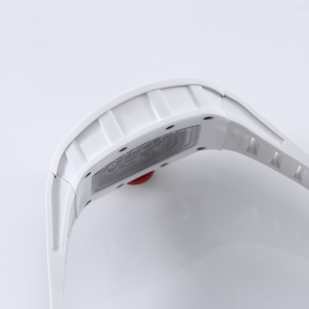 Richard Mille Bbr:2024 Original Movement, 1 Watch Case: Ceramicwatch Case,watch 2 Originalrmul2 3 Diameter:size 90x42.70 ,thickness 5 mm 4 Crystal Strap 6 Clasp:original Millerm055