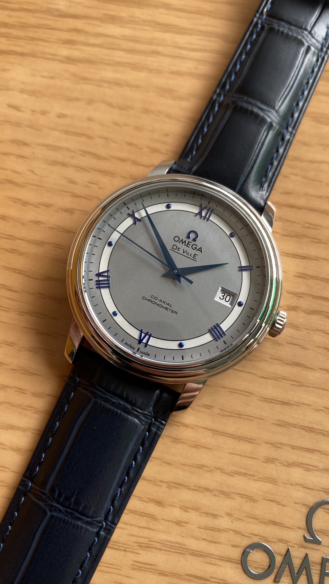 Omega A Factory V2 5 mm Watch Strap Steel 2500 Movement Dial Markers