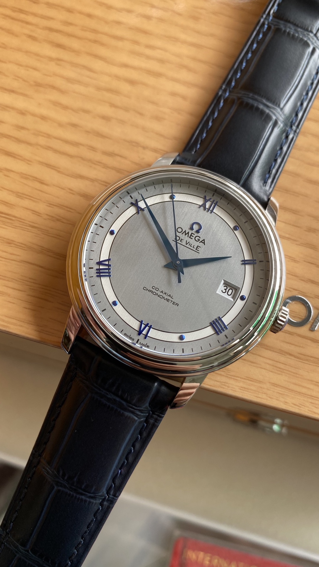 Omega A Factory V2 5 mm Watch Strap Steel 2500 Movement Dial Markers