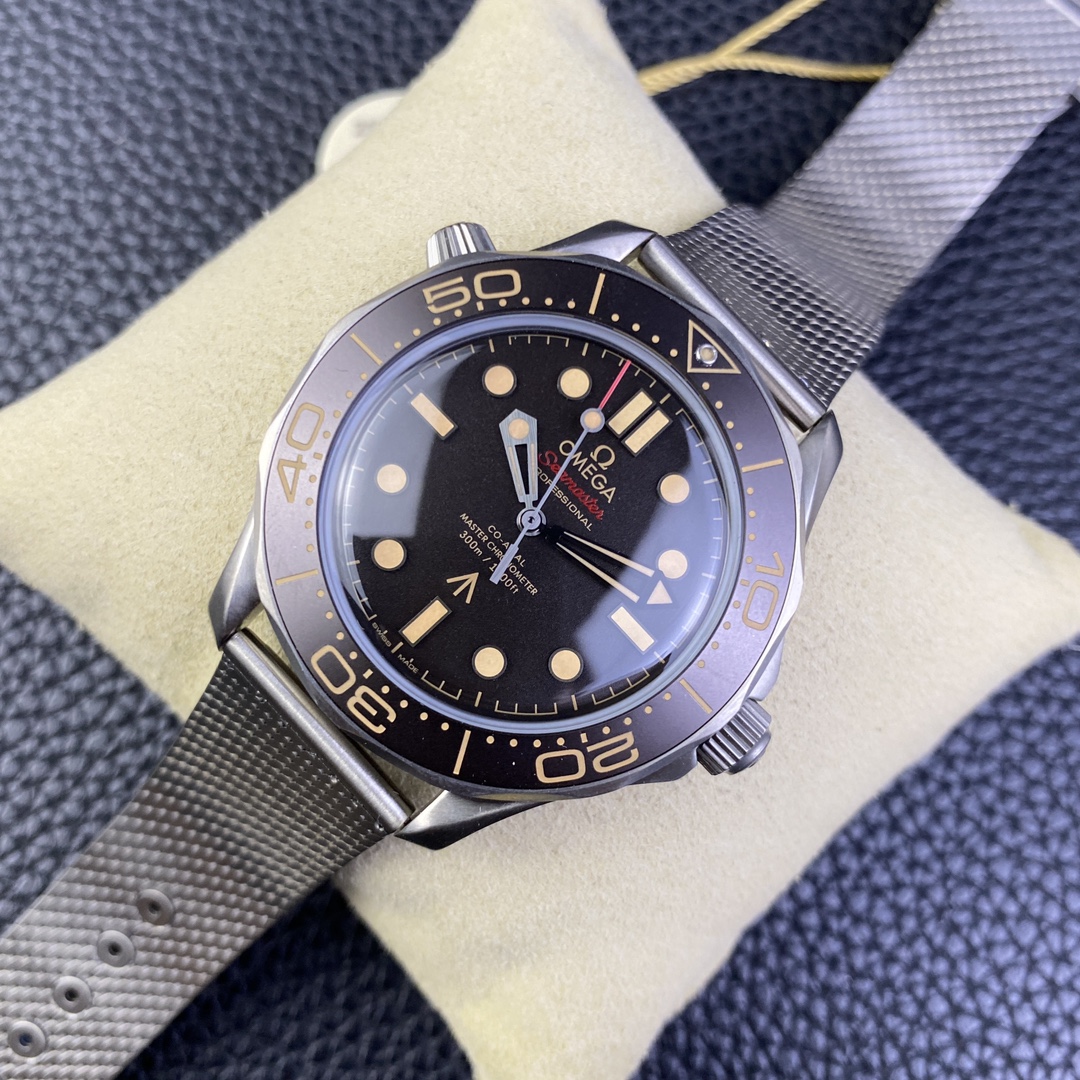 Omega Vs Omegaomega 007- Watch Case Steel Strap. 8806 movement, Dial Luminous Canvaswatch 007