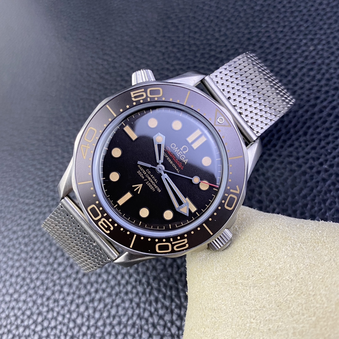 Omega Vs Omegaomega 007- Watch Case Steel Strap. 8806 movement, Dial Luminous Canvaswatch 007