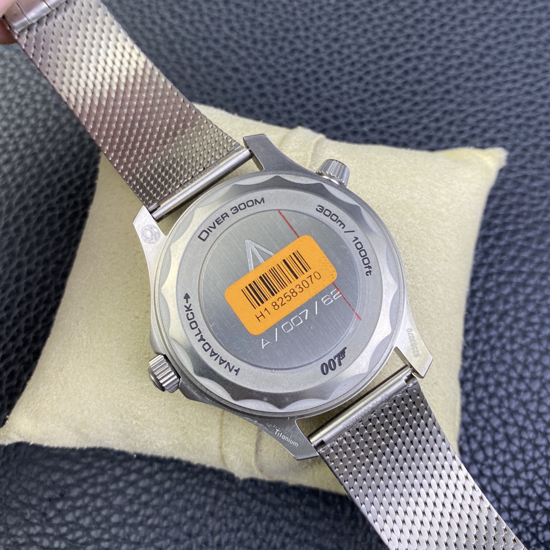 Omega Vs Omegaomega 007- Watch Case Steel Strap. 8806 movement, Dial Luminous Canvaswatch 007