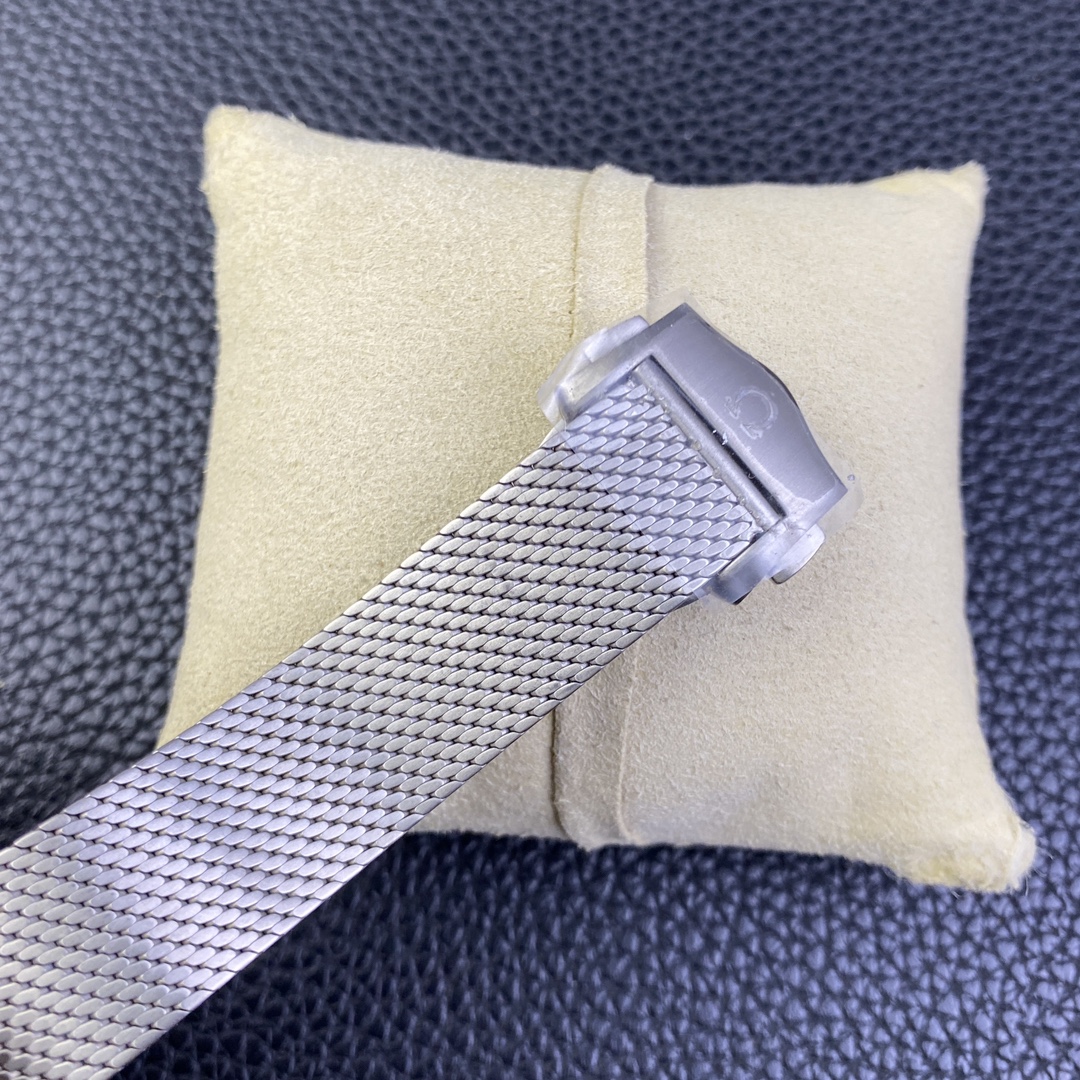 Omega Vs Omegaomega 007- Watch Case Steel Strap. 8806 movement, Dial Luminous Canvaswatch 007