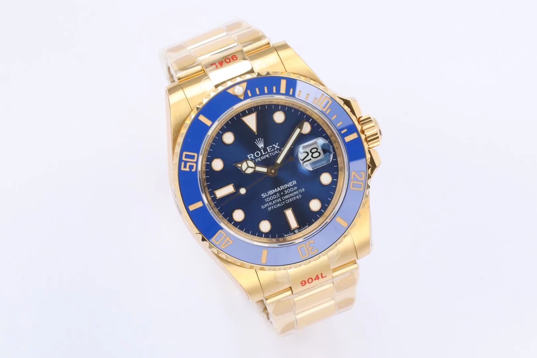 Rolex Ewrolex 41 Mold Opening,sizethickness Original 1 3235 movement 2 Thickness12.5 mm :case Diameter41 ceramic Watch Crystal 3 Luminous, 4 Sapphire 5 Strap 6 18k Ew