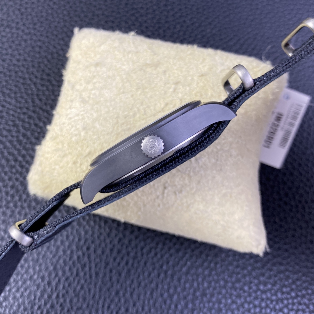 Iwc Iwciwc Gram V7 Ceramic Iw328101, Original Originalmold Opening, V7 ,size V7 ,v7 V7 Movement V7 2892 ,watch Hands V7 .ceramicwatch Case V7 Strap .v7 Titanium Logo ,v7 ,41 mm diameterwatch Dial Markers, ,v7 Gramwatch Luminous V7