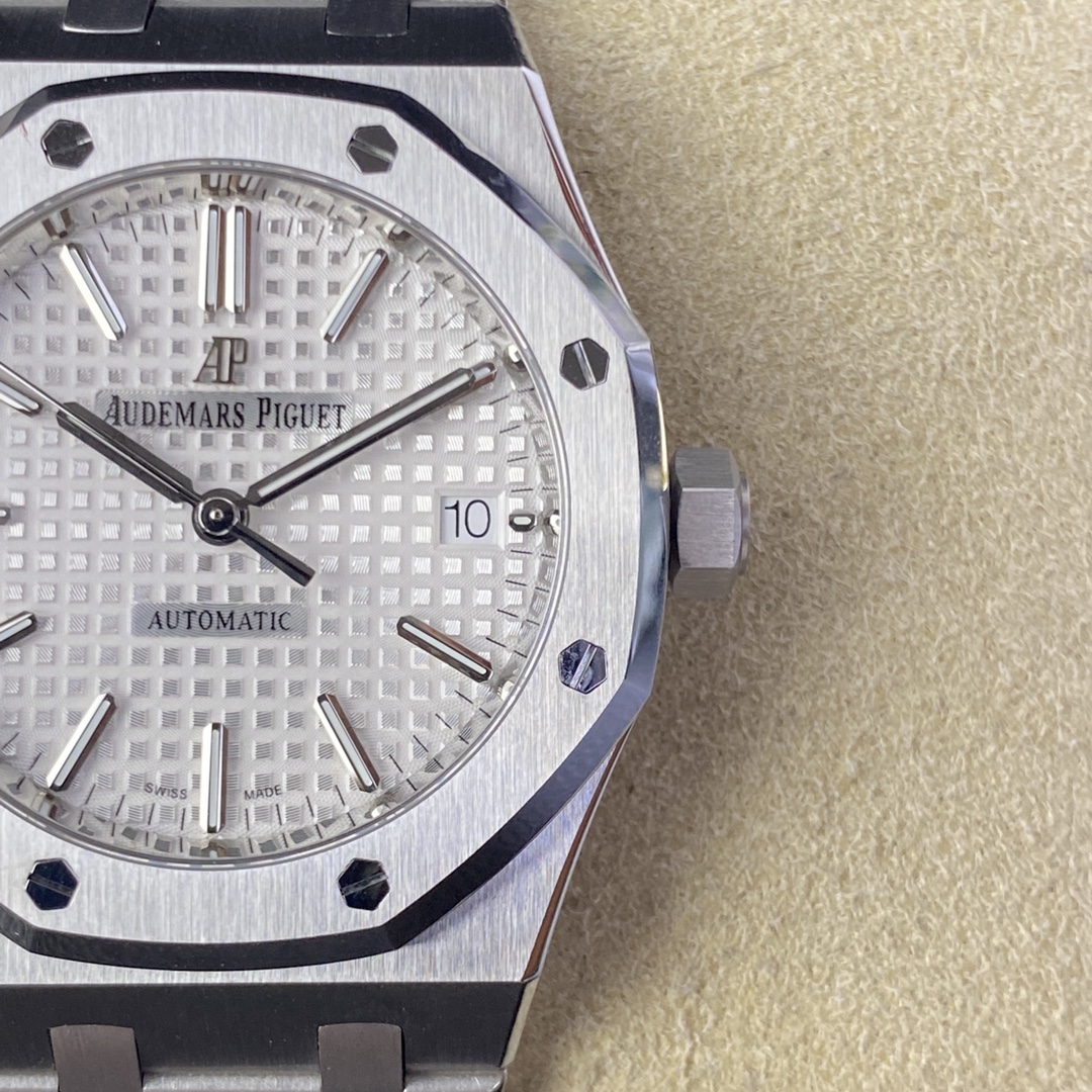 Audemars Piguet Ipf --audemars 15450st,size37 mm ,thickness9.8 Movement .watch Case Original steel Strap Strap,ipf Originalwatch Strapmold Opening Strapthickness Clasp Original3120 :1 9015 2 Hands 3 flat 4 7 41 Originalmovement 5