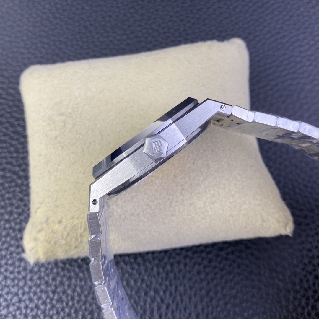 Audemars Piguet Ipf --audemars 15450st,size37 mm ,thickness9.8 Movement .watch Case Original steel Strap Strap,ipf Originalwatch Strapmold Opening Strapthickness Clasp Original3120 :1 9015 2 Hands 3 flat 4 7 41 Originalmovement 5