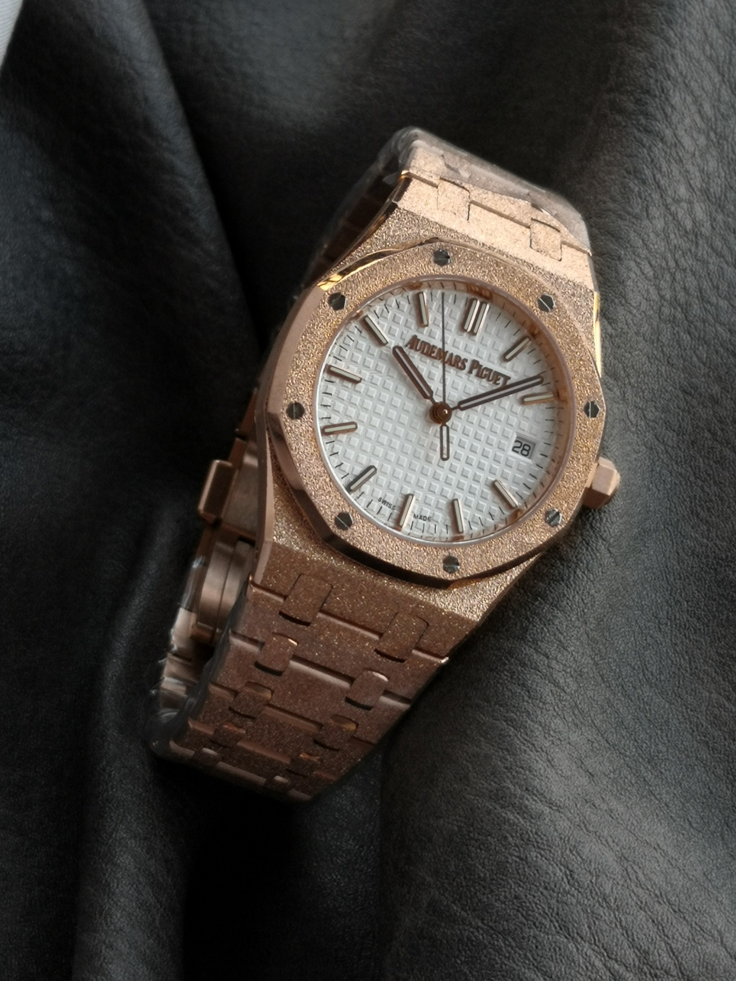 Audemars Piguet Omfaudemars 77350 77351 Mechanical Diameter34 watch Case Calibre 5800automatic Windingmovement, Rose Gold Plated steel Strap Dial Luminous Size