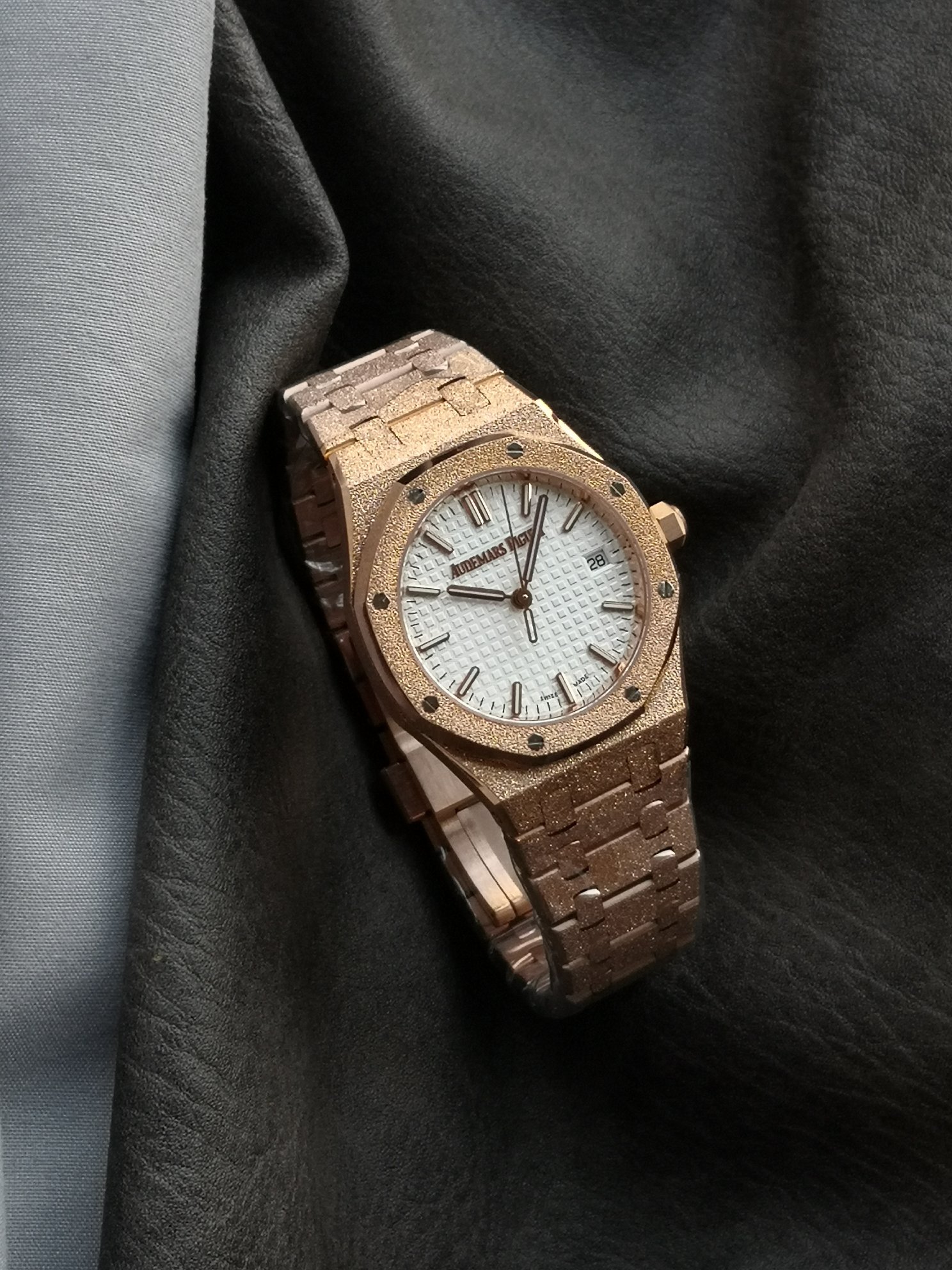 Audemars Piguet Omfaudemars 77350 77351 Mechanical Diameter34 watch Case Calibre 5800automatic Windingmovement, Rose Gold Plated steel Strap Dial Luminous Size