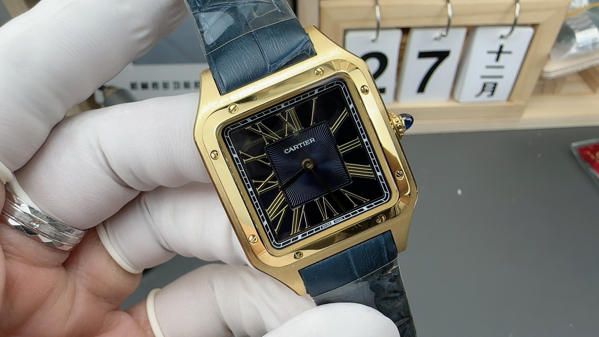 Cartier Afcartiercartier Quartz Movement: Case Diameter:small Size27.538 5 Watch Dial: Dial,gold Plated Hands,gold Crystal: Case,18k ,18krose Gold 1 Strap Waterproof :30