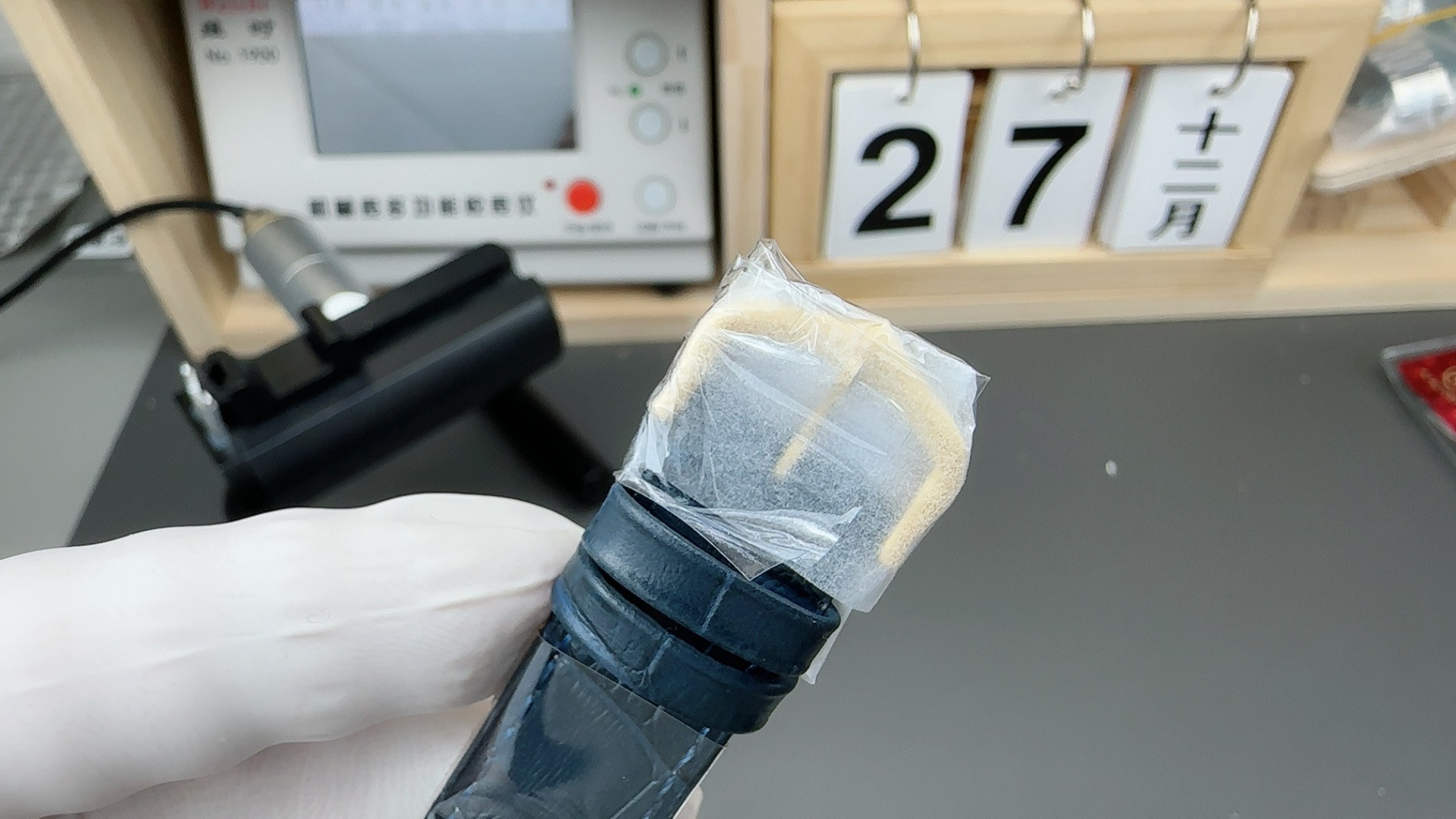 Cartier Afcartiercartier Quartz Movement: Case Diameter:small Size27.538 5 Watch Dial: Dial,gold Plated Hands,gold Crystal: Case,18k ,18krose Gold 1 Strap Waterproof :30