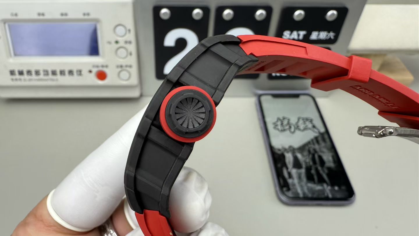 Richard Mille Aps Rm35-02 /94x44.5 mm /rmal1 movement/v2