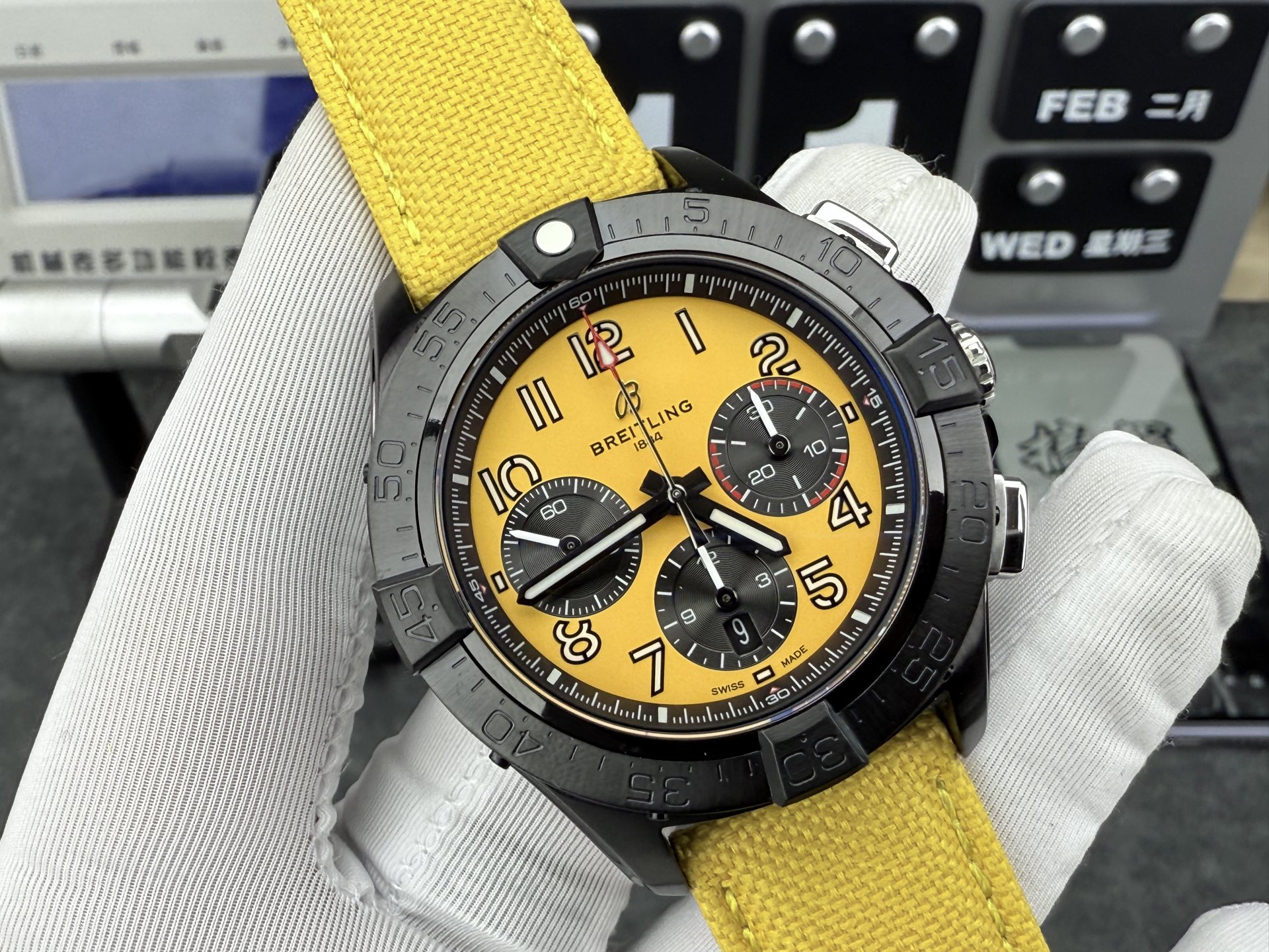 Breitling Bls Breitlingavenger /42 mm /7750