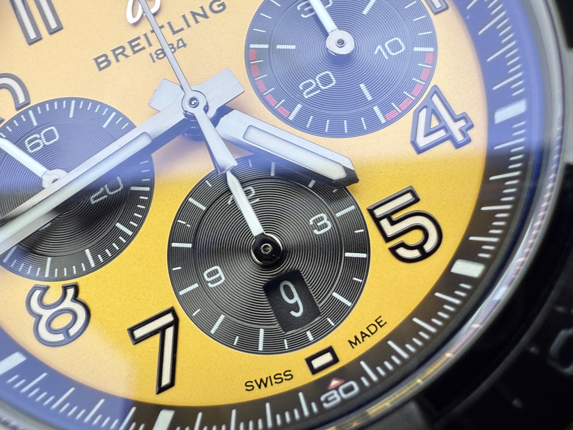 Breitling Bls Breitlingavenger /42 mm /7750