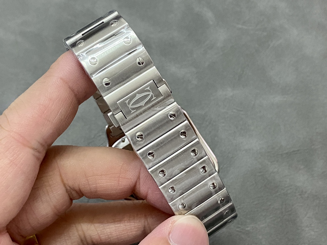 Cartier Bv -cartiersantos 1 :sapphire Crystalwatch Crystal 2 Watch Strap: 3 Case: ,adlc 4 5 Dial: 6 Size:5x39.8x9.38 mm 7 Movement: 9019