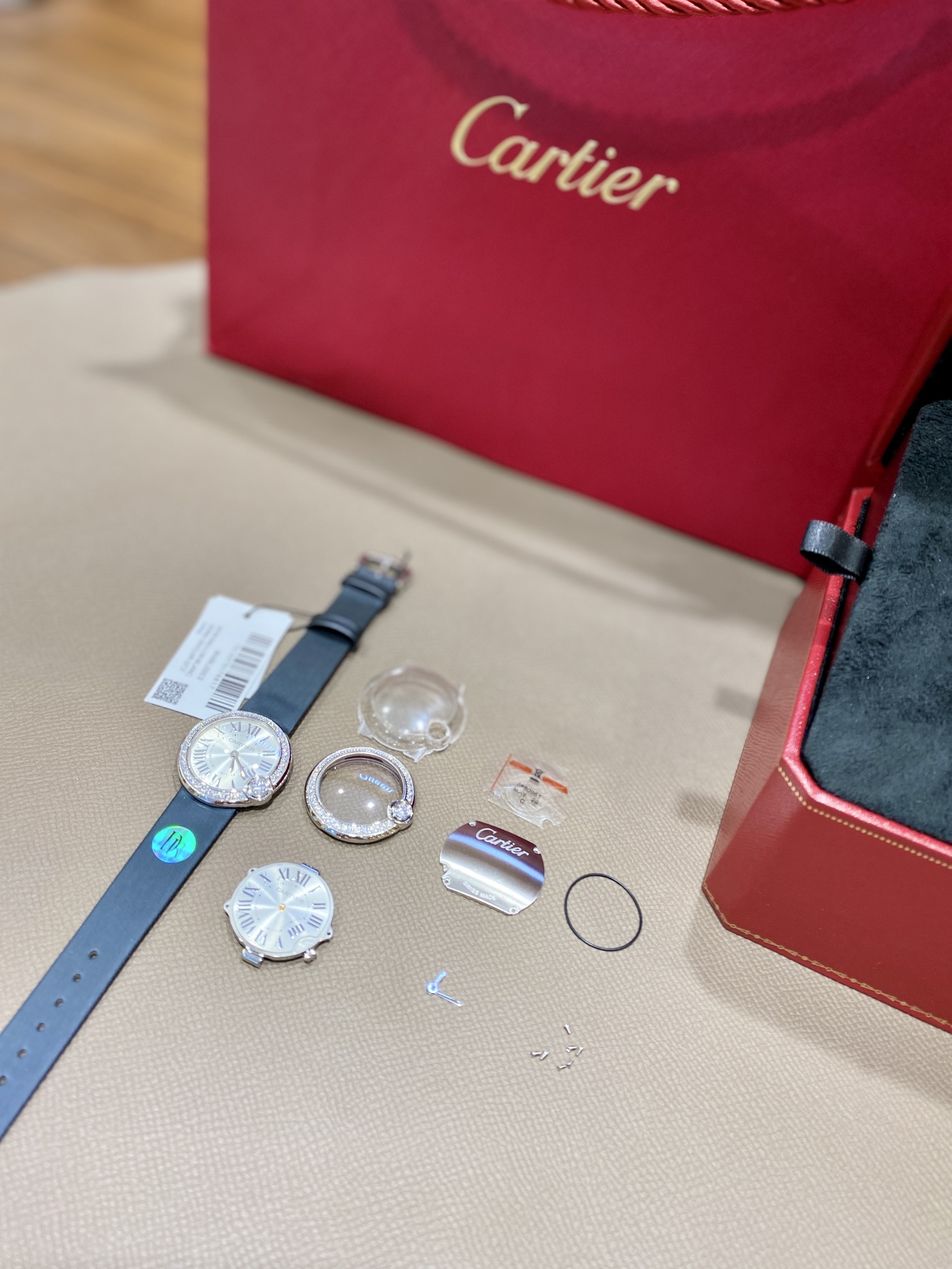 Cartier Dr 2021 Watch Strap Dialsize30, Size. Gold Platedwatch Hands 4