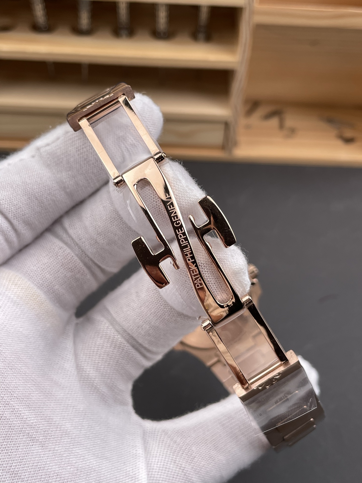 Patek Philippe Gr 7010 /32 mm /quartz / Watch Strap