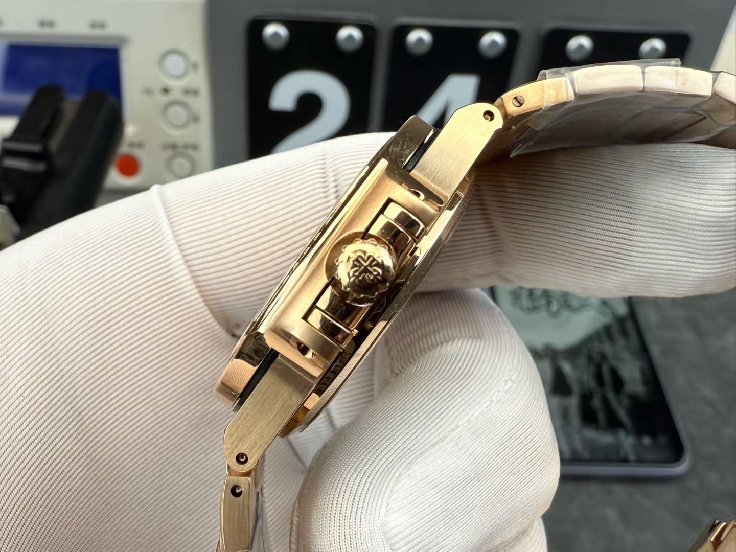 Patek Philippe Gr 7118/2m/9015 324