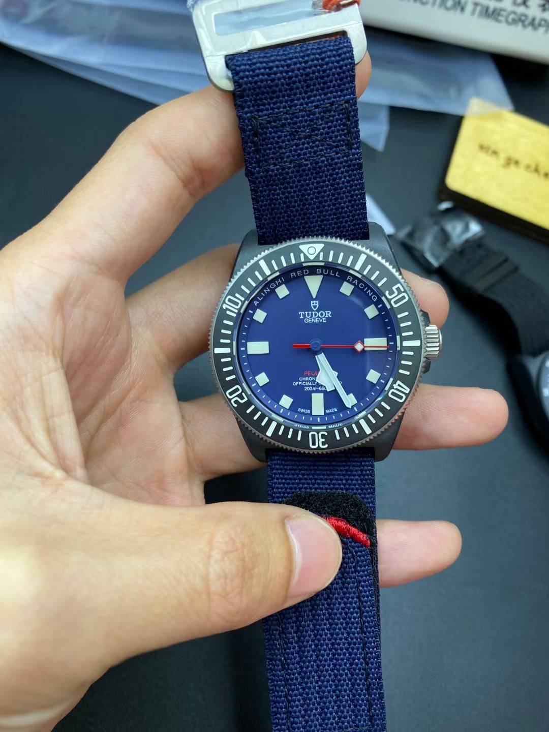 M Fxd Citizenmovementno Calendar 42 13 Canvaswatch Strap Watch 200 Waterproof