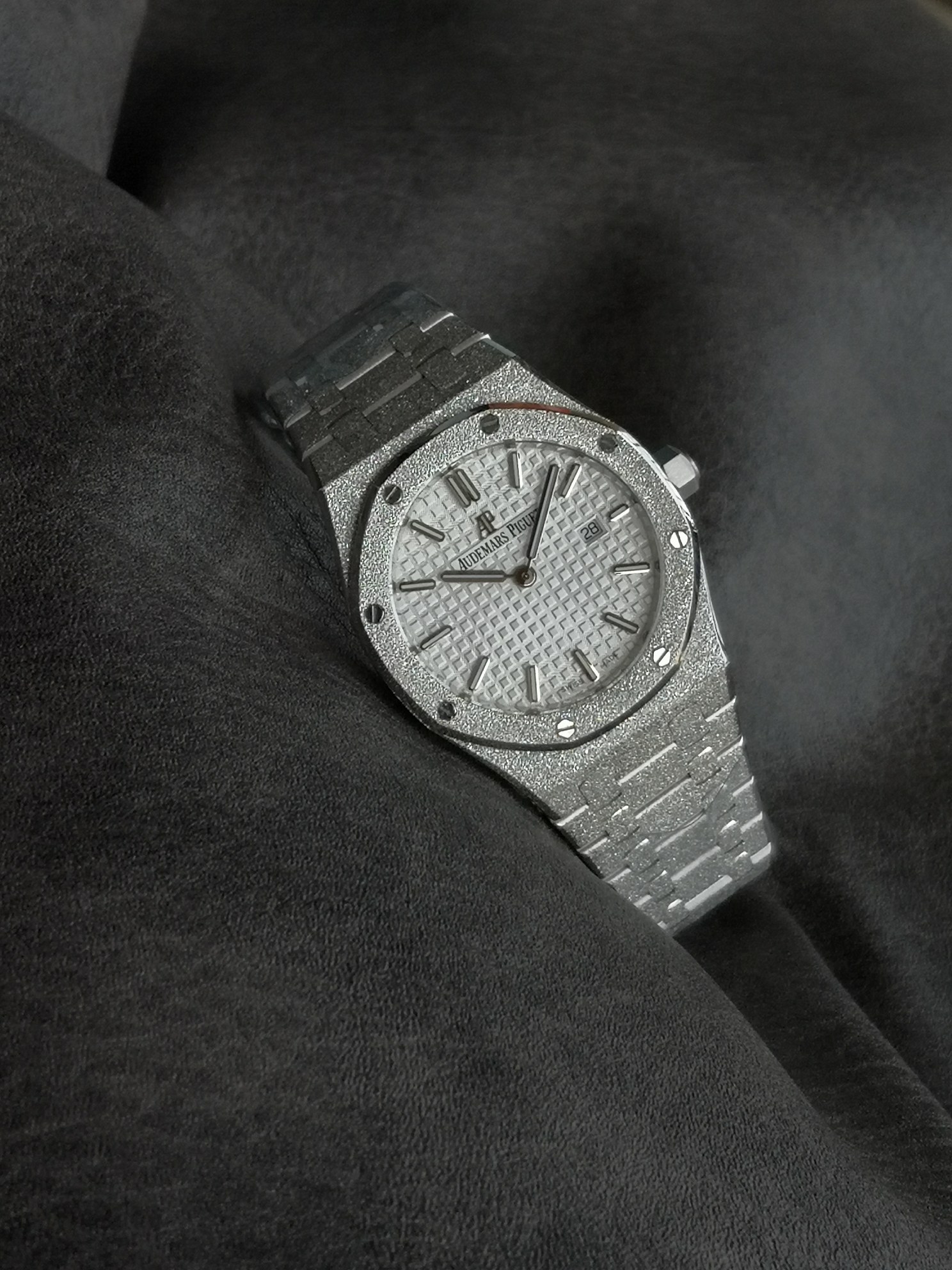 Audemars Piguet Omf Piguetap :67653or.gg.1263or.01 Cal Quartzmovementsize:337