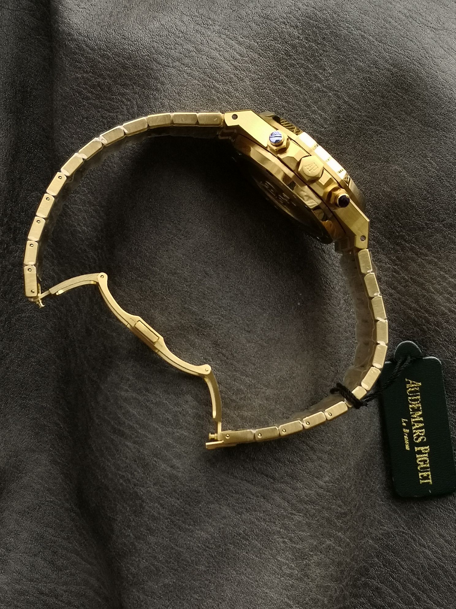 Audemars Piguet Om 26320or.oo.1220or.01 Watch Case Dial, Grande Tapisserie Hands. 7750 Chronographmovement,41