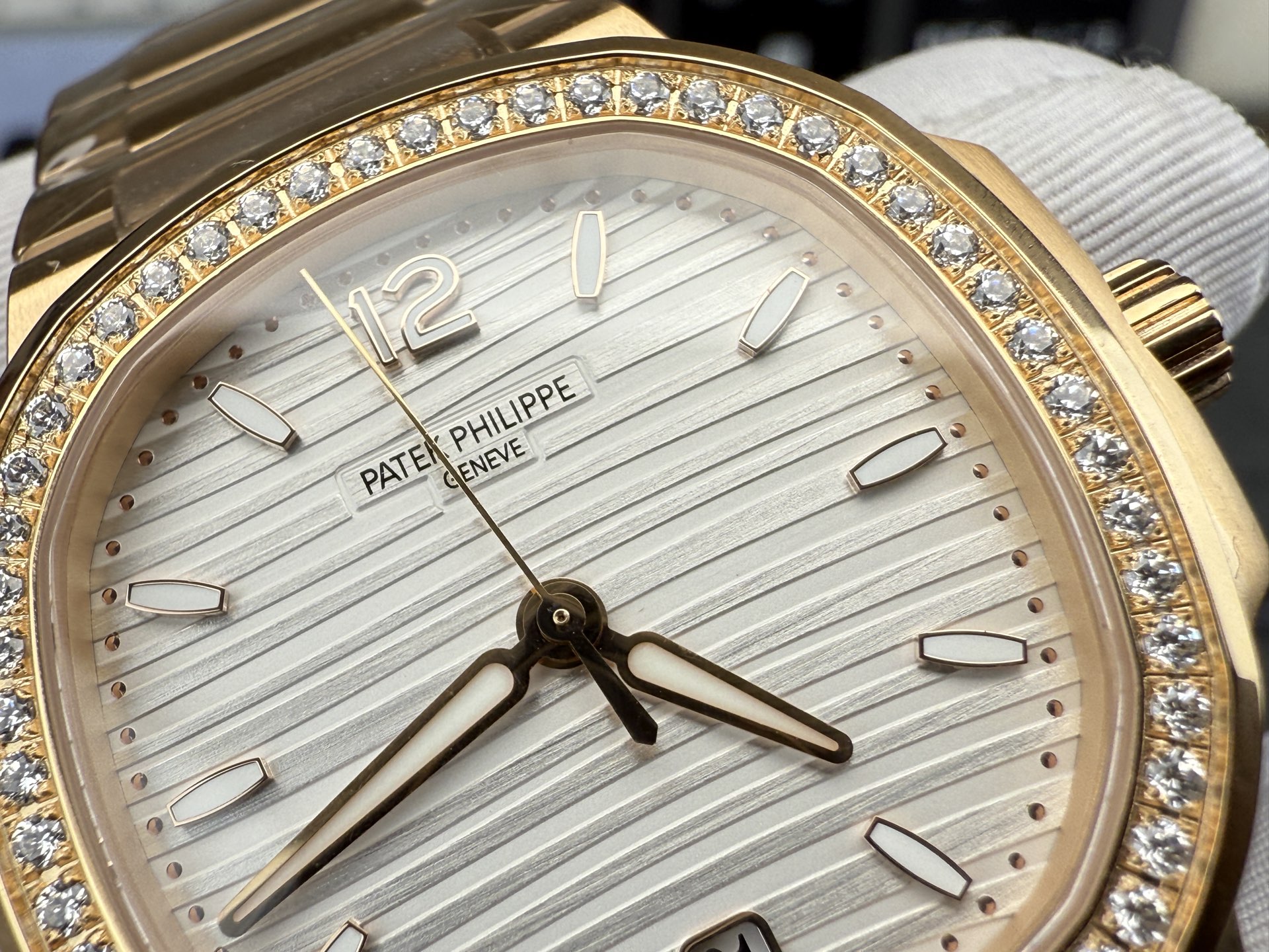 Patek Philippe Ppf 7118 /2 mm /330