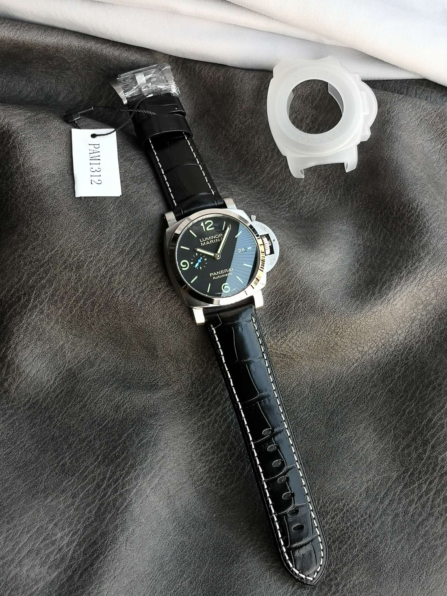 Panerai Sb Pam01312 Watch Case Strap, Dial, Luminous .3 Date Display,9 Cal.p.9010 Mechanicalmovement,44