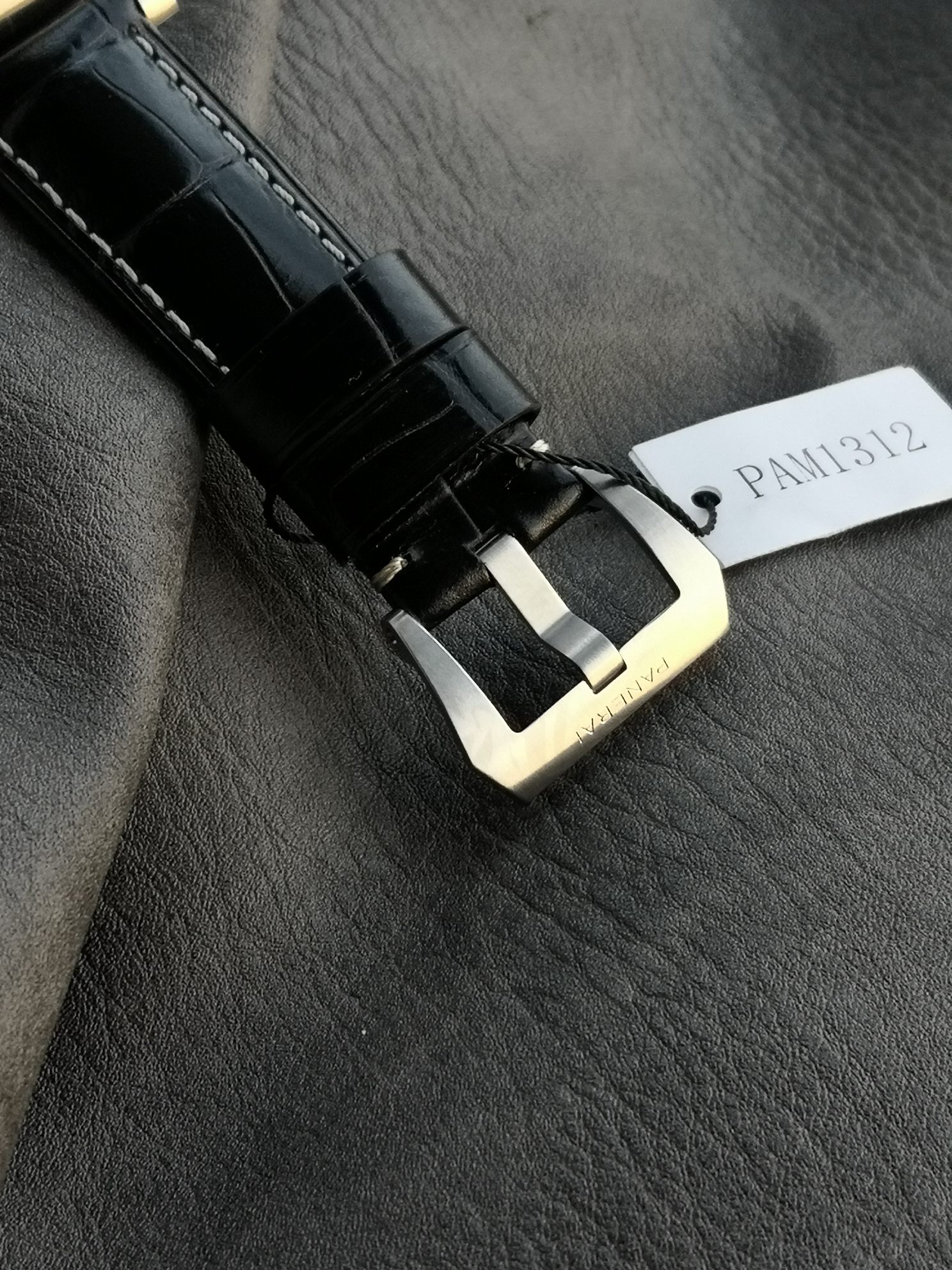 Panerai Sb Pam01312 Watch Case Strap, Dial, Luminous .3 Date Display,9 Cal.p.9010 Mechanicalmovement,44