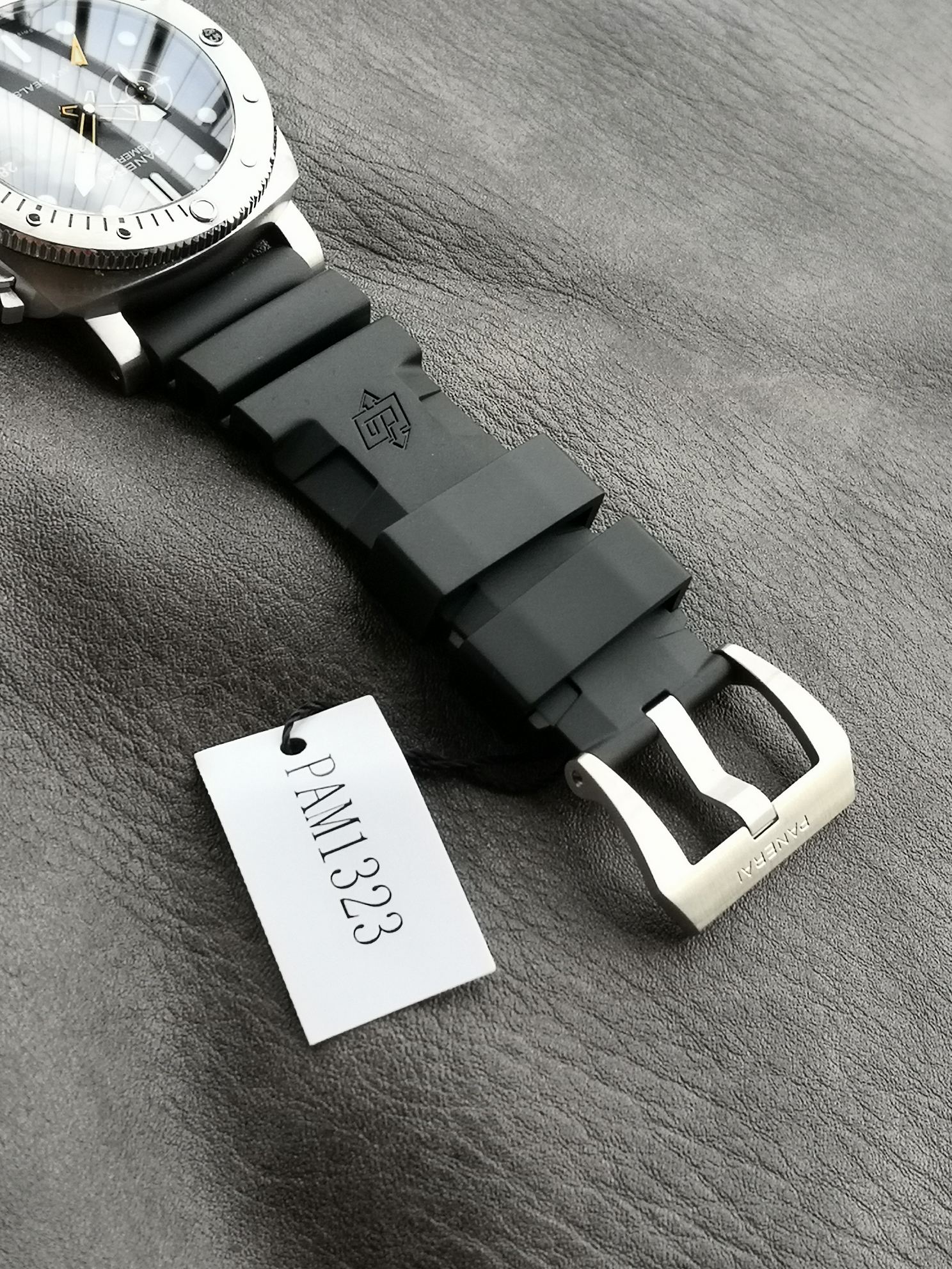 Panerai Sb Pam01323 Watch Case Strap, Dial, Cal.p.9000 Mechanicalmovement,44